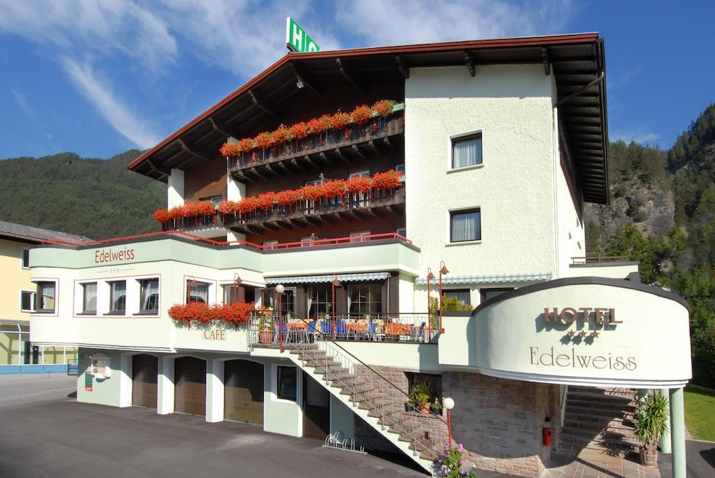 Hotel Edelweiss Pfunds