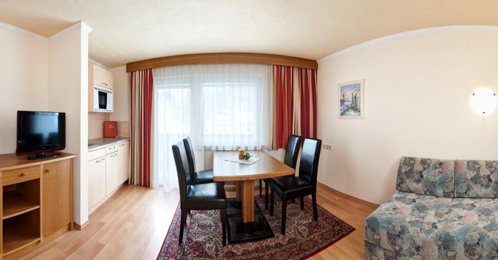 Edelweiss Hotel 3*
