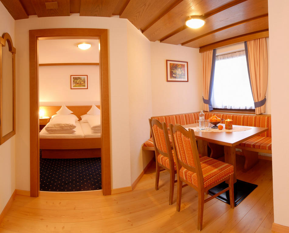 Hotel Edelweiss Pfunds